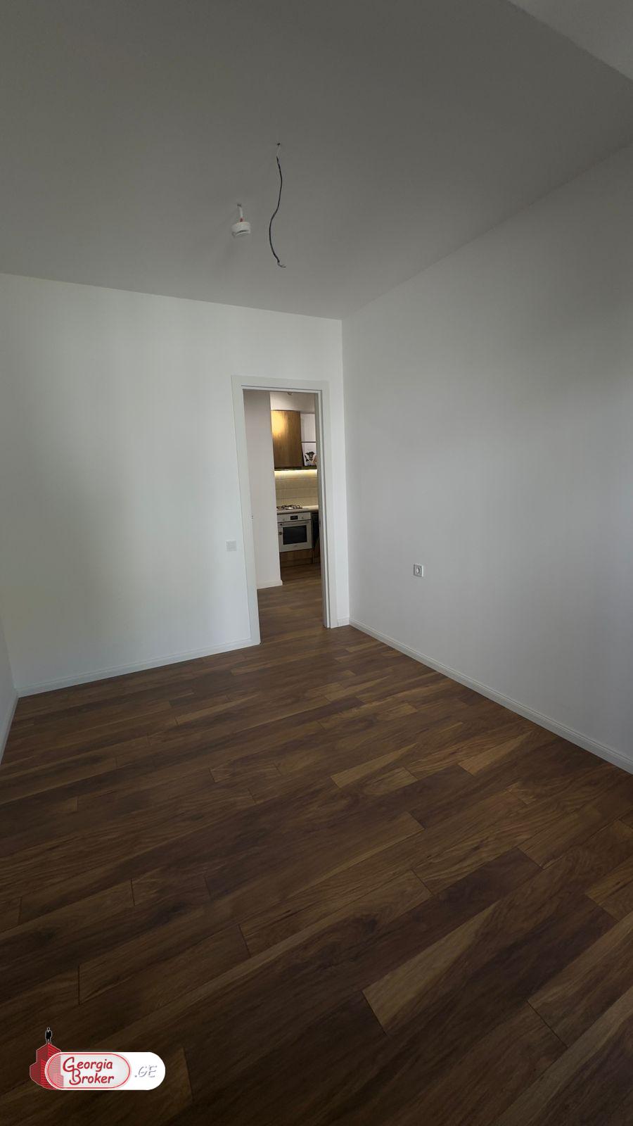 nearly repaired 2-room apartment for sale